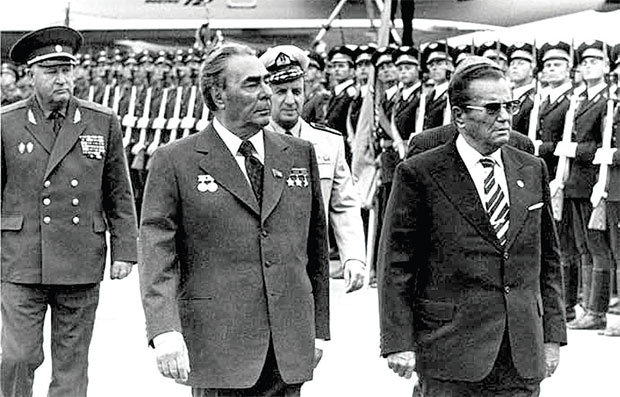 Тајни војни пакт између ФНРЈ и Америке: Kораци југословенске постсовјетске спољнополитичке оријентације - Америчка музика за балканско коло 